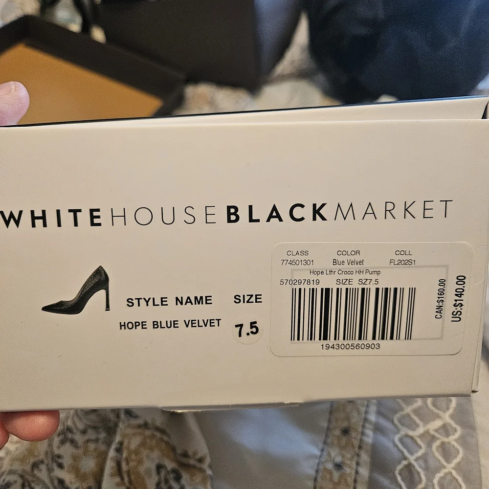 White House Black Market Blue Croc-Embossed Heels - Picture 11 of 11